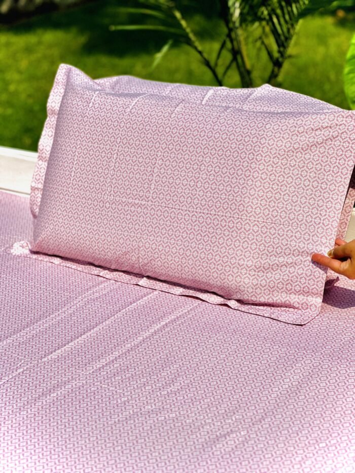 Neutral Shade Printed Bedsheet (Pink) -