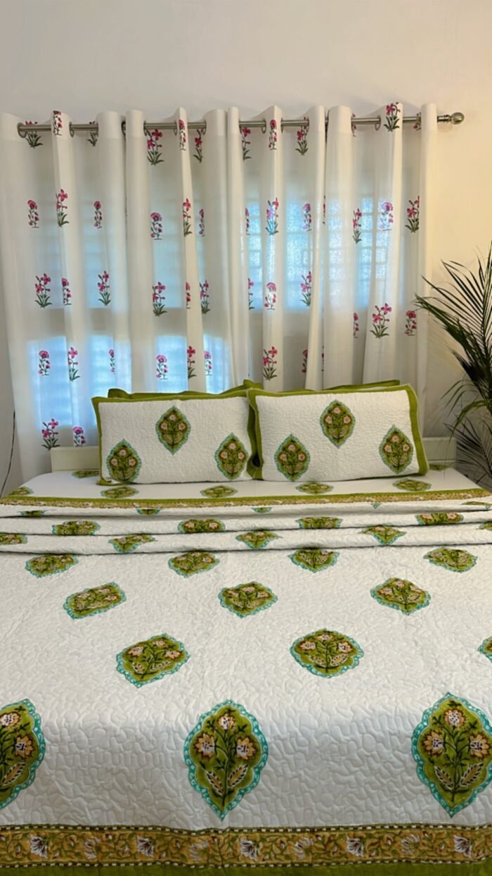 Amyra bedding set -