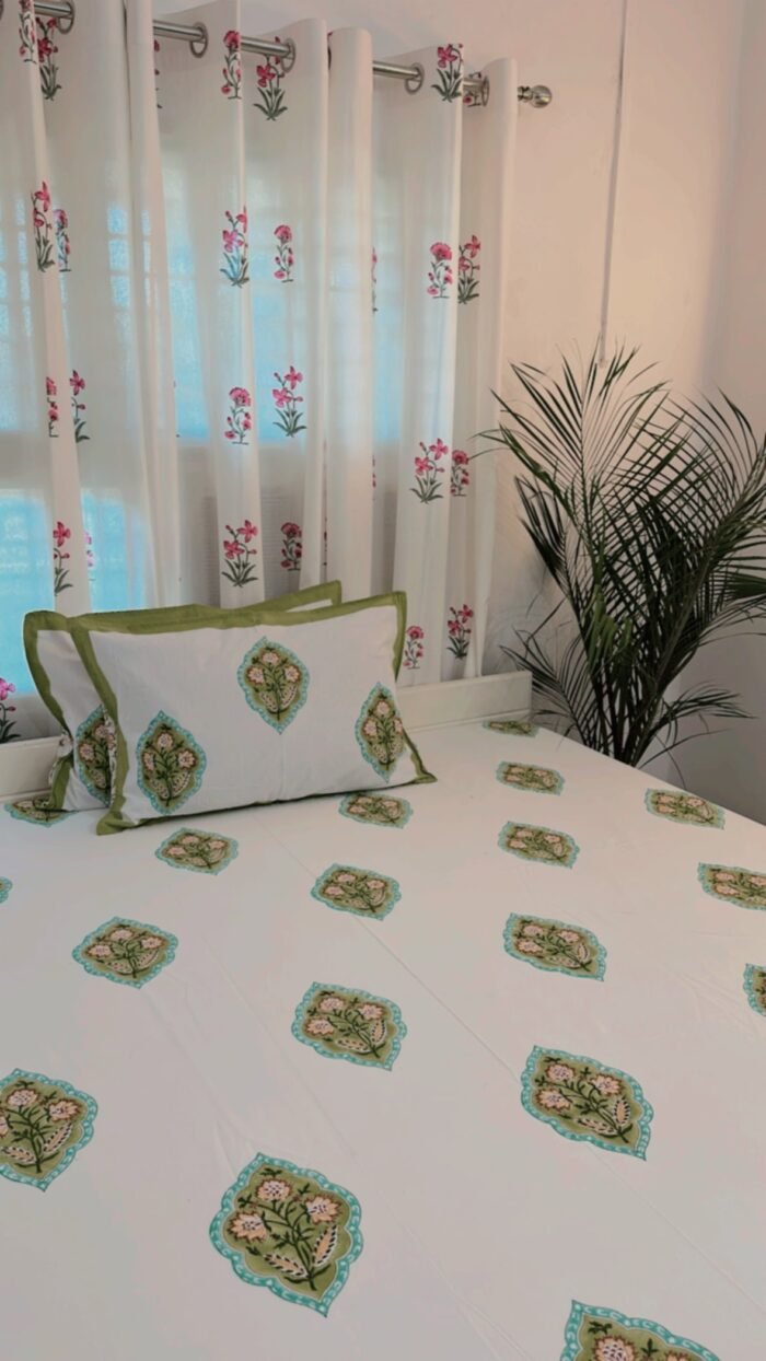 Amyra bedding set -