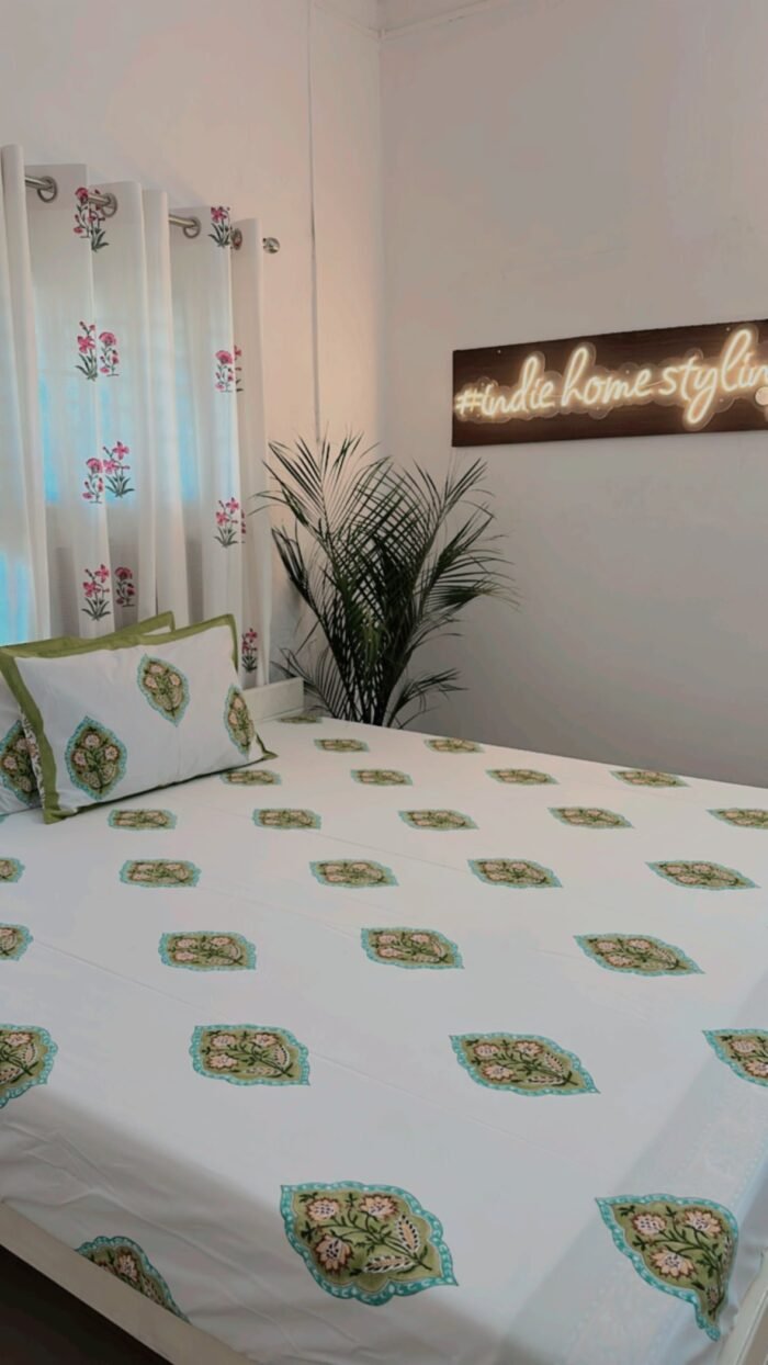 Amyra bedding set -